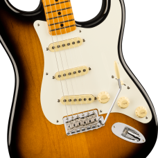 Fender Signature Eric Johnson Stratocaster, Maple Fingerboard, 2-Color Sunburst Model 0117702803 Inclusief Fender Deluxe Blonde Hardshell Case with Black Ends (Black Interior)